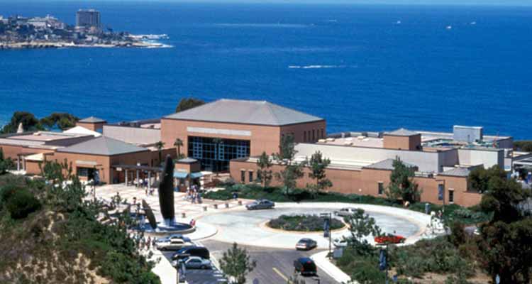 Birch Aquarium at Scripps exterior