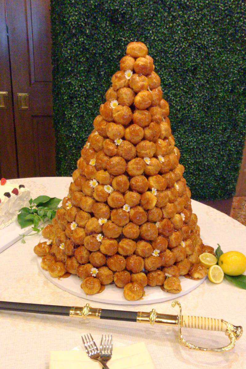 Croquembouche